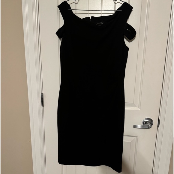 Le Chateau Dress - Picture 1 of 4